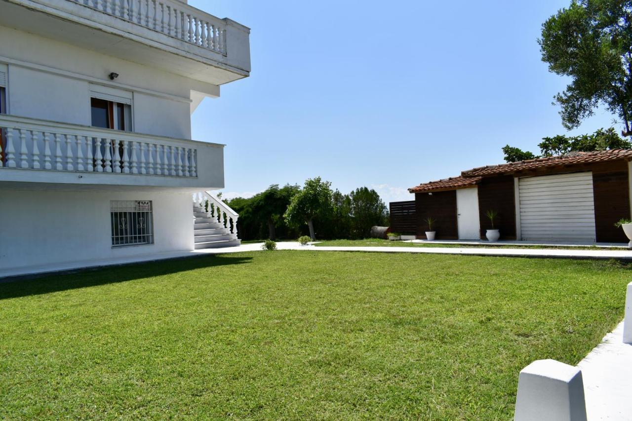Villa Vave Неа Ираклия Екстериор снимка